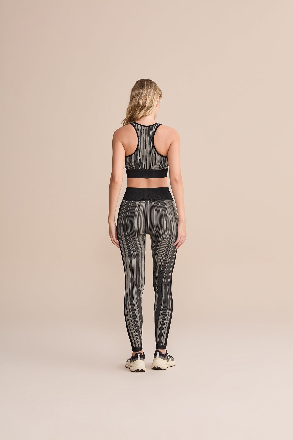Mix LIVE! Seamless Knit® Sports Bra